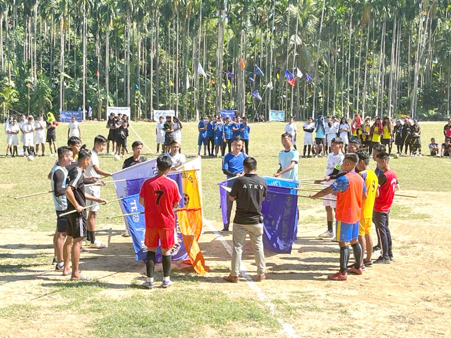 The 41st Aghunaqa Area GB’s Trophy kicked off at Viqheto village at Aghunaqa under Niuland District, with Minister Jacob Zhimomi PHED, as the guest of honour on October 31. Minister Zhimomi in his speech appealed to the youths to take sports as an opportunity, not just a hobby but it is a time to pursue sports as a career and contribute to nation-building. “Our Naga youths have started a new revolution in the field of business and marketing, applauding the young people and recognising them as important contributors to our society today,” he stated. The programme started with opening ceremony by Hukai Village youths, followed by cultural dance and folk songs Tokishe  and Viqheto villages.